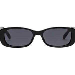 le specs unreal! sunnies